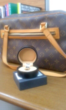 $田川を愛する質屋とその質草たち