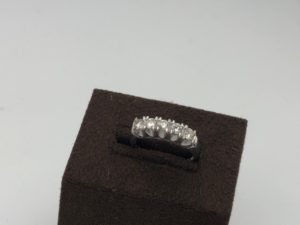 指輪　プラチナ　ダイヤリング