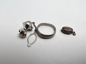 貴金属　プラチナ　指輪　ネックレス