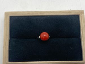 宝石　紅サンゴ　指輪