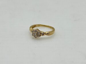 宝石　指輪　ダイヤ